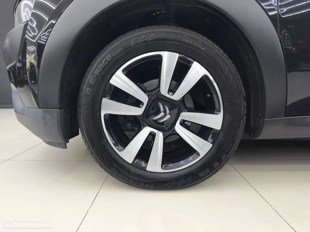 Citroën C4 Cactus 1.5 BlueHDi Shine Pack — fotografia 19