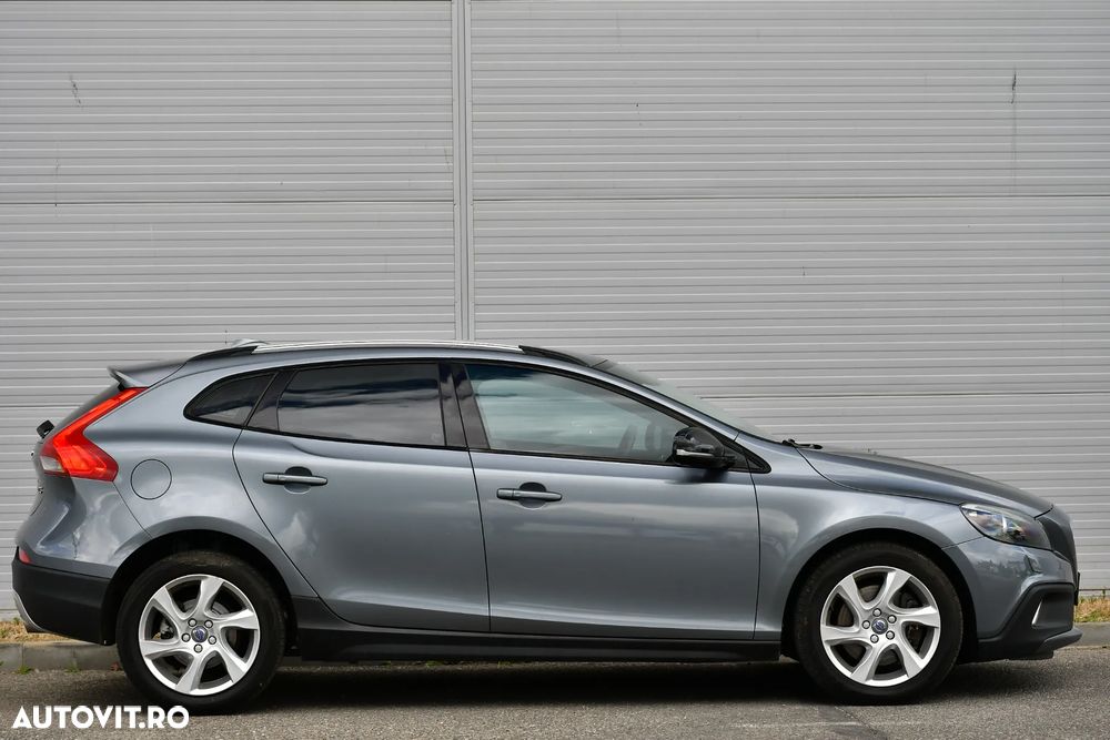 Volvo V40 D3 Geartronic Summum - 19