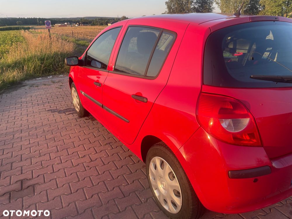 Renault Clio 1.2 16V Wind - 1