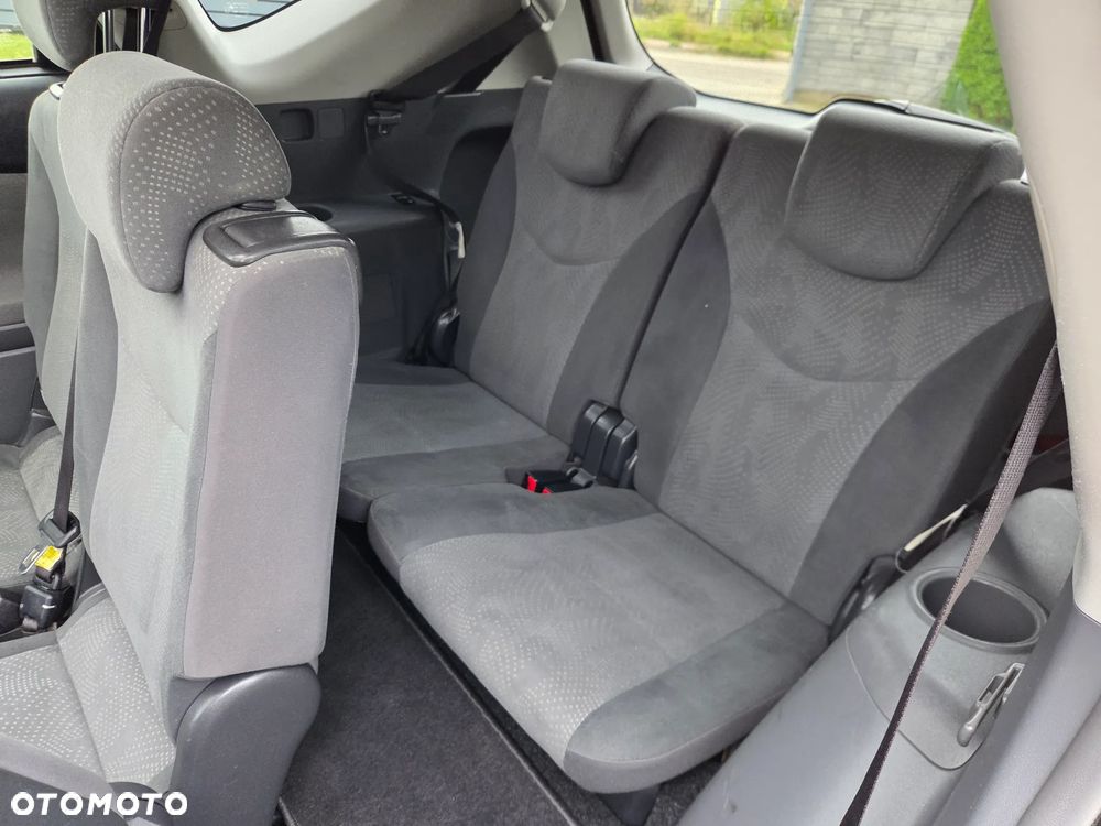 Toyota Prius+ (Hybrid) Executive - 31