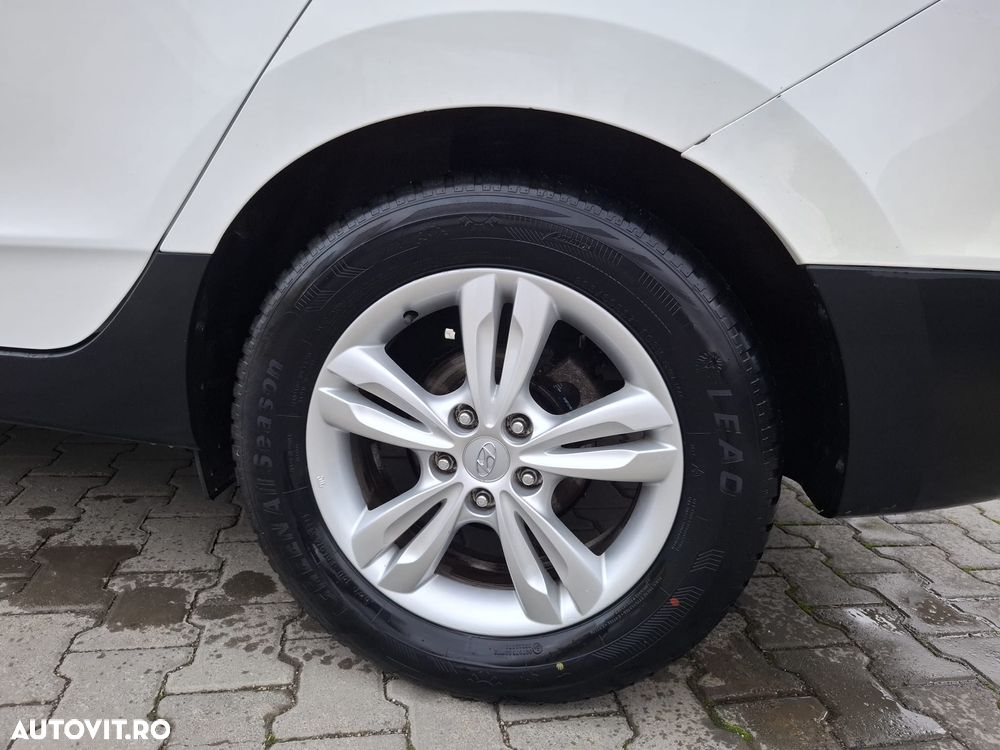 Hyundai ix35 2.0 CRDI Low 2WD GL Classic - 8