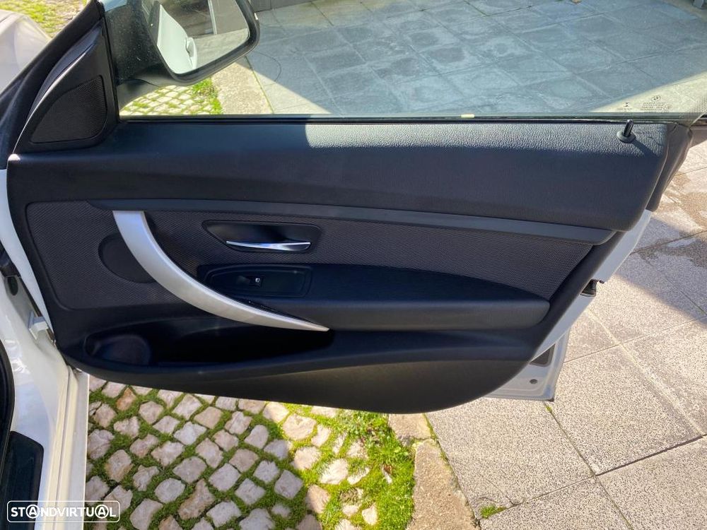 BMW 320 Gran Turismo d xDrive Sport-Aut. - 32