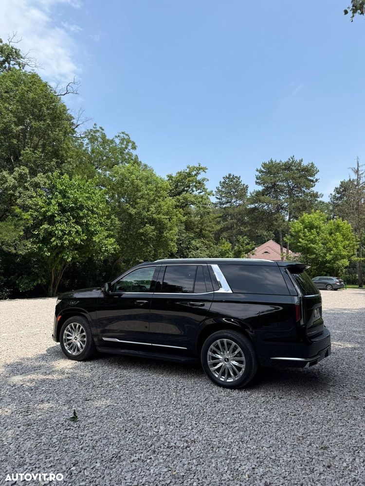 Cadillac Escalade - 4