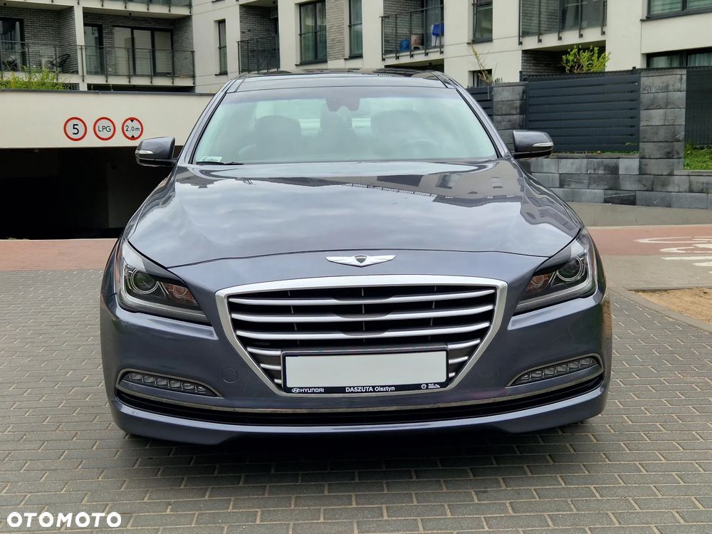 Hyundai Genesis - 1