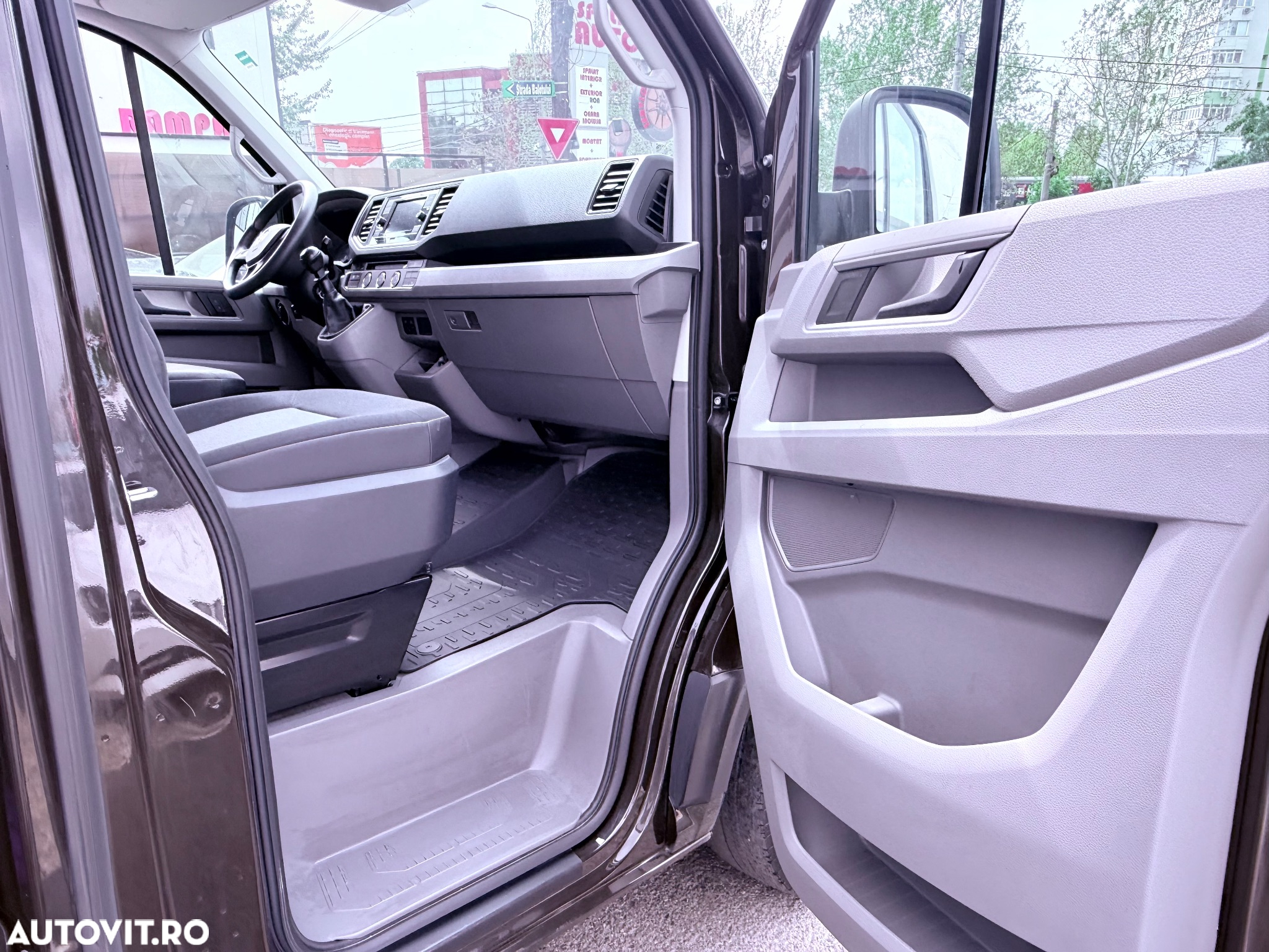 Volkswagen Crafter 3.5 CD Sasiu L3 FWD 103kW - 20