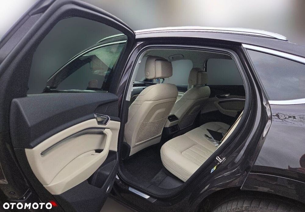 Audi Q8 e-tron 55 114kWh Quattro S Line - 14