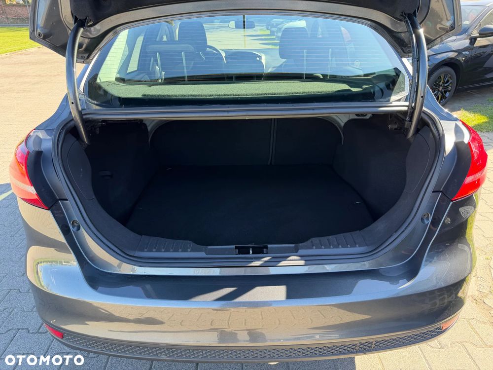 Ford Focus 1.6 SYNC Edition - 17