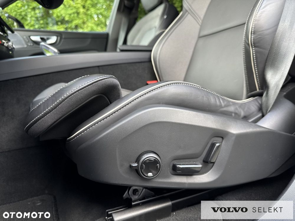 Volvo XC 60 - 22