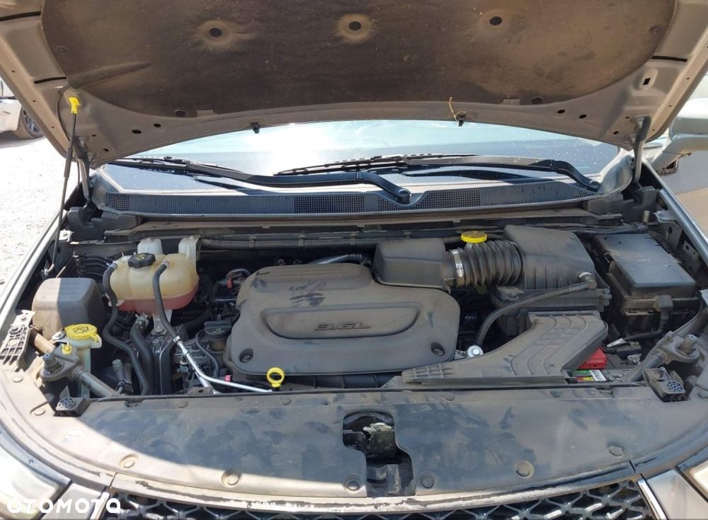 Chrysler Pacifica - 12