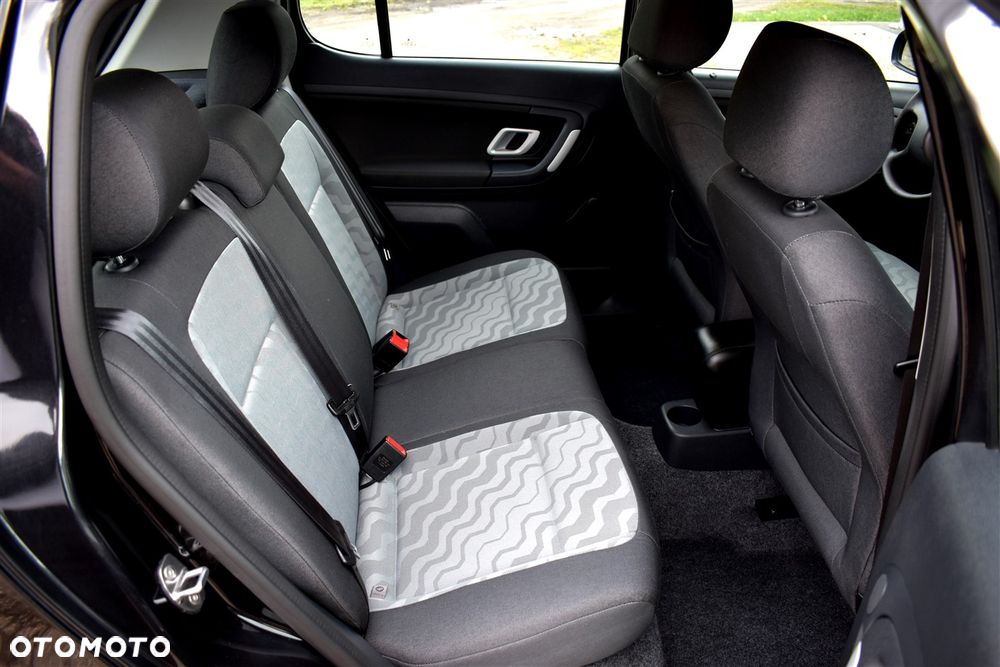 Skoda Fabia 1.4 16V Style - 25