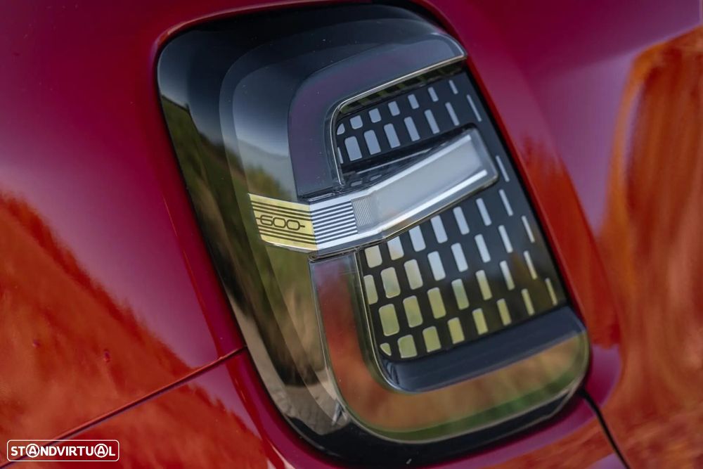 Fiat 600e 54 kWh (RED) - 9