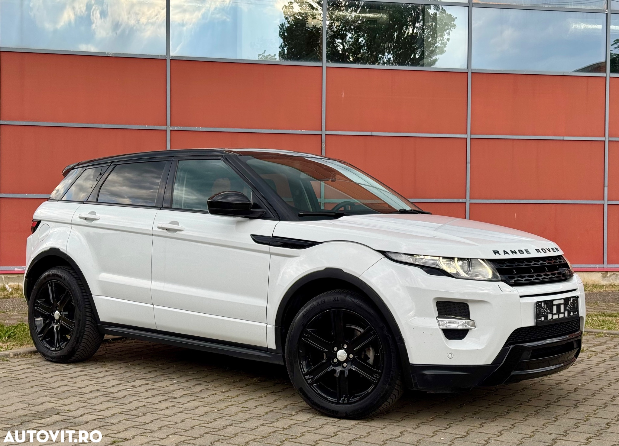 Land Rover Range Rover Evoque - 28