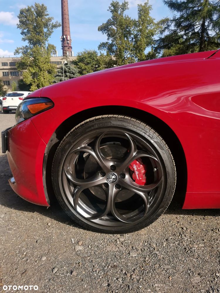 Alfa Romeo Giulia 2.0 Turbo 16V AT8-Q4 Ti - 17