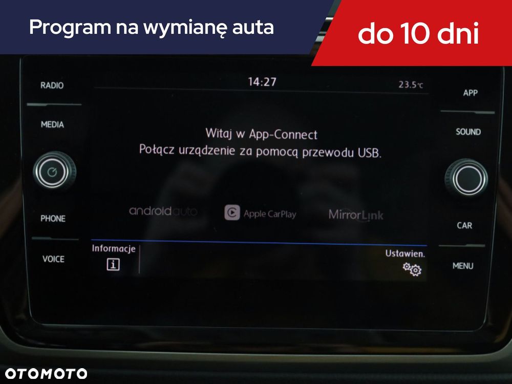 Volkswagen Touran - 22