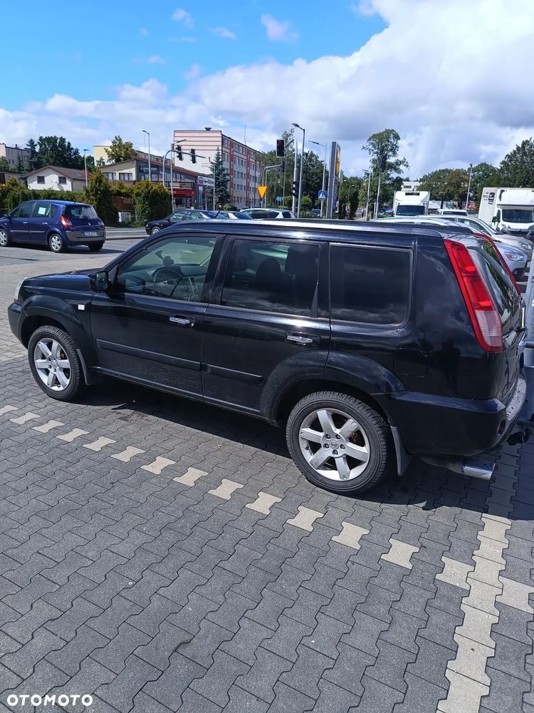 Nissan X-Trail ver-2-5-4x4-columbia - 5