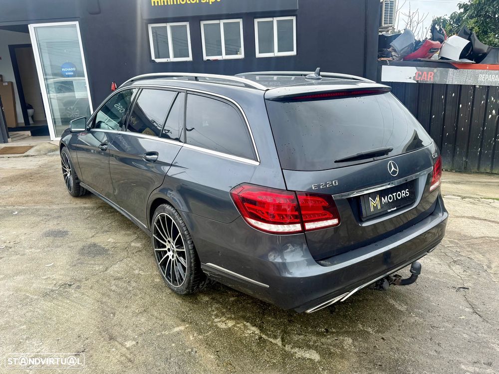 Mercedes-Benz E 220 BlueTEC Avantgarde Auto. - 45