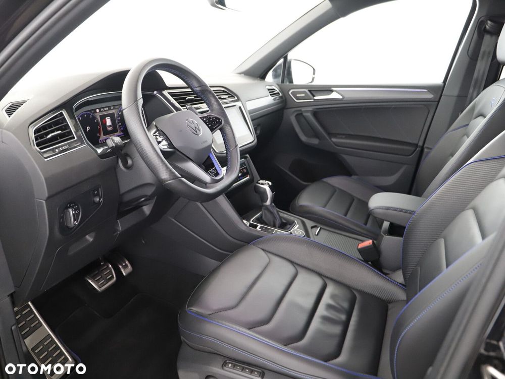 Volkswagen Tiguan - 11
