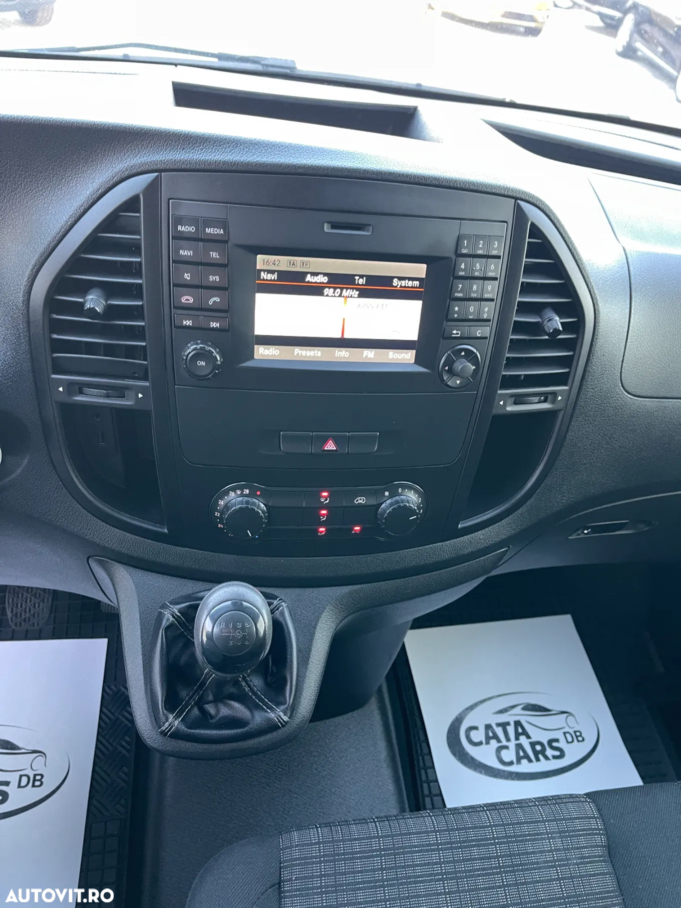 Mercedes-Benz Vito 111CDI LUNG USI SPATE - 32