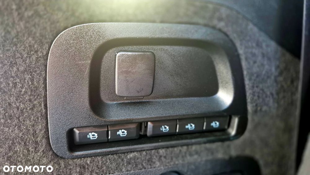 Ford Galaxy 1.5 EcoBoost Start-Stopp Business Edition - 27
