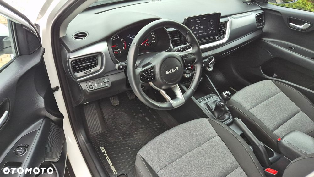 Kia Stonic 1.2 L - 7