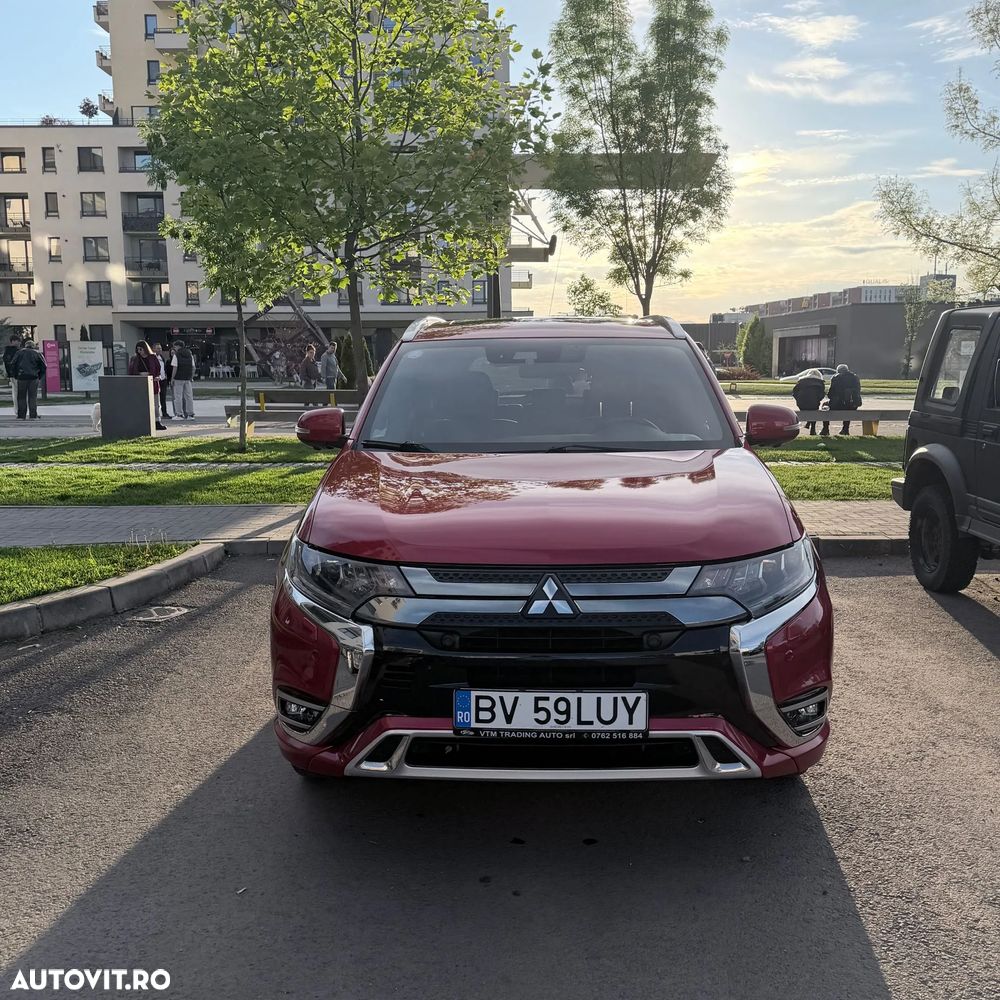 Mitsubishi Outlander PHEV 2.4 L 4X4 Instyle+ - 2