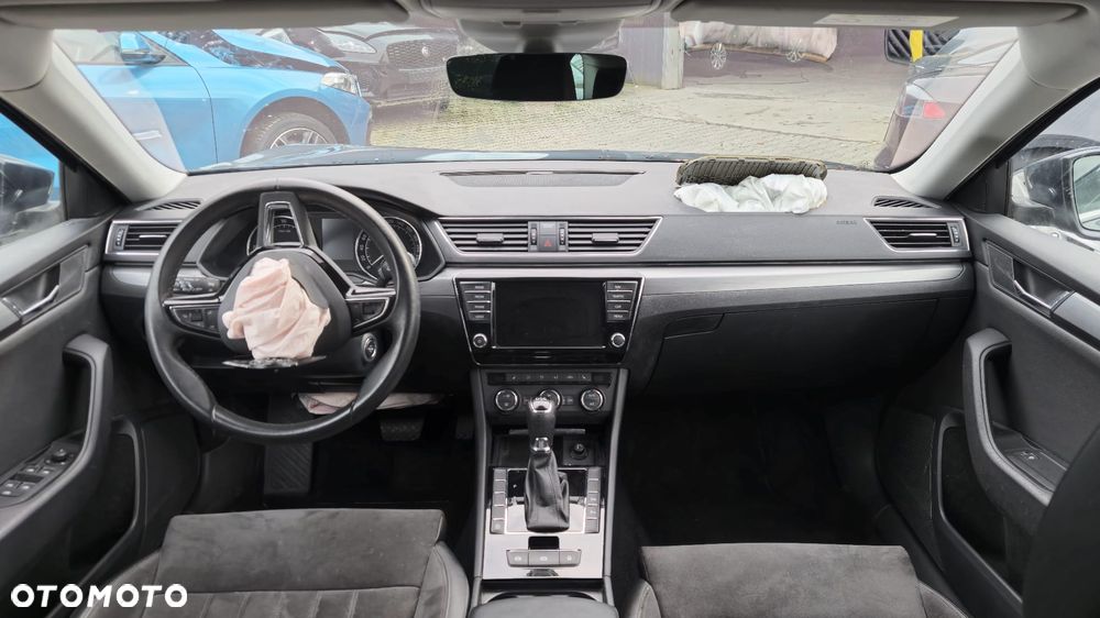 Skoda Superb 1.6 TDI DSG Ambition - 16