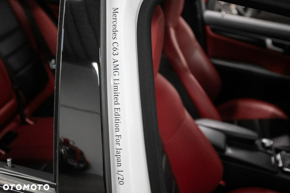 Mercedes-Benz Klasa C 63 AMG 7G-TRONIC Performance Plus SPORT EDITION - 3