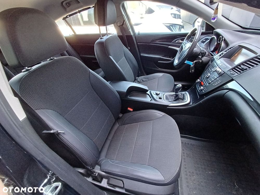 Opel Insignia - 12