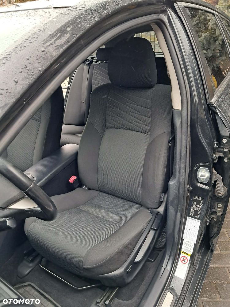 Toyota Avensis 1.8 Sol - 7