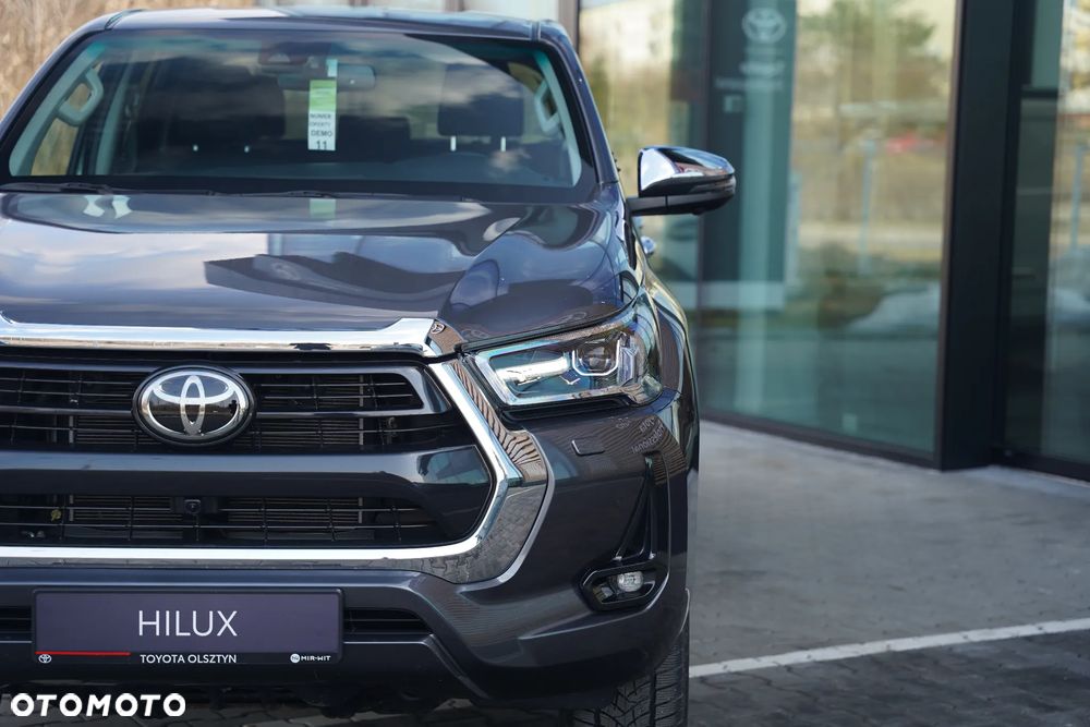 Toyota Hilux 4x4 Double Cab Autm Executive - 6