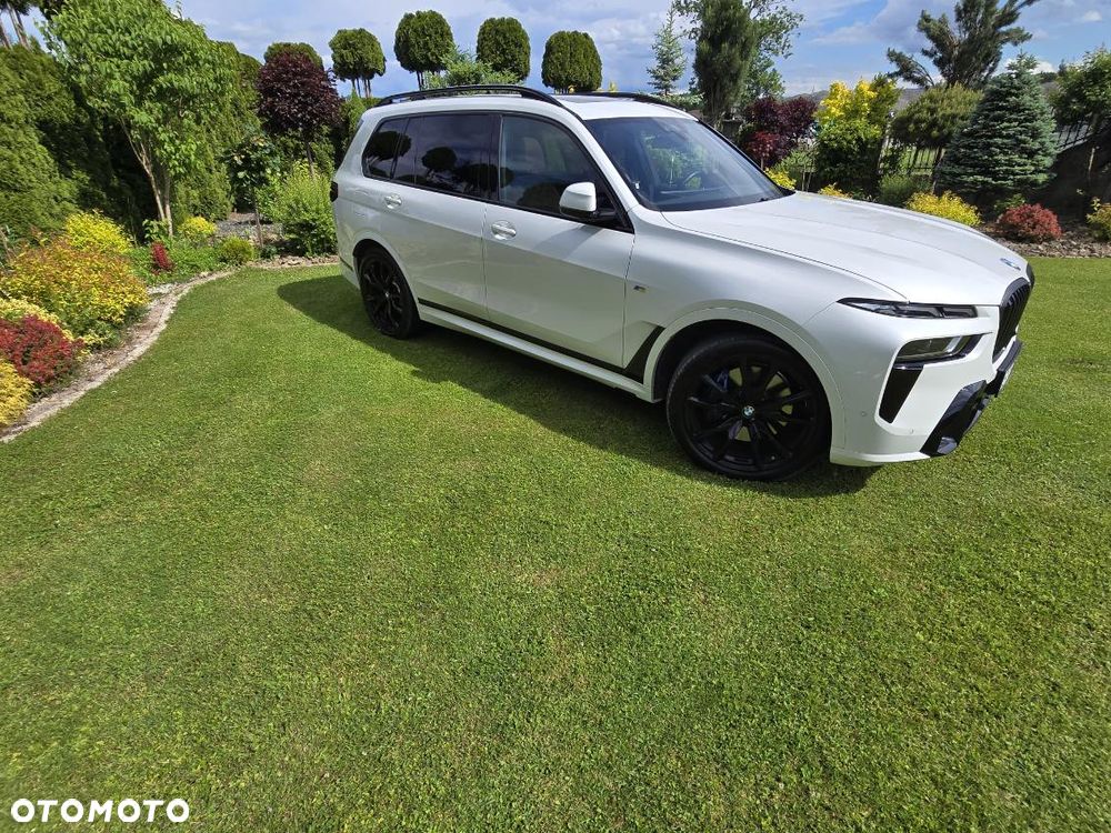 BMW X7 xDrive40d mHEV Individual Edition sport - 2
