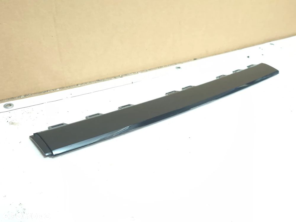 Spoiler zderzaka tylnego Audi Q8 4M8 4M8807541C - 2