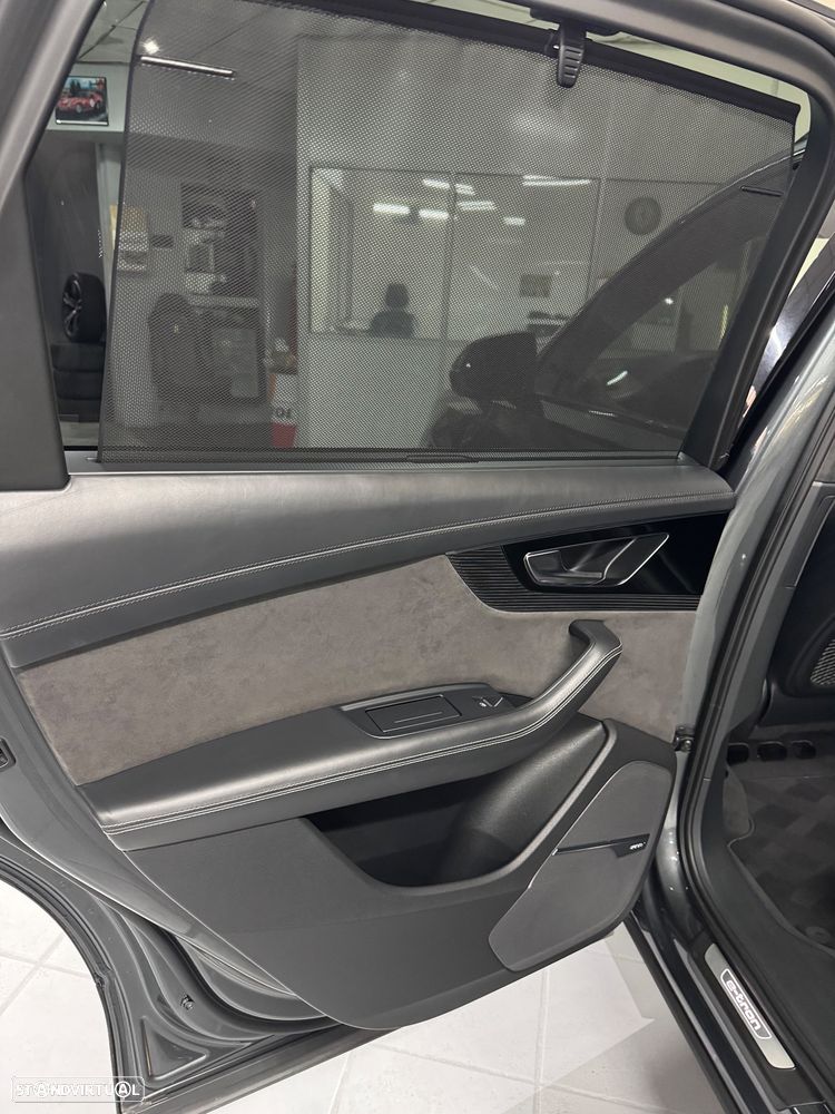 Audi Q7 - 12