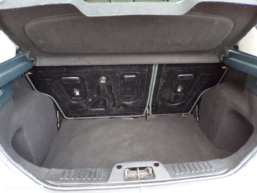 Ford Fiesta - 27