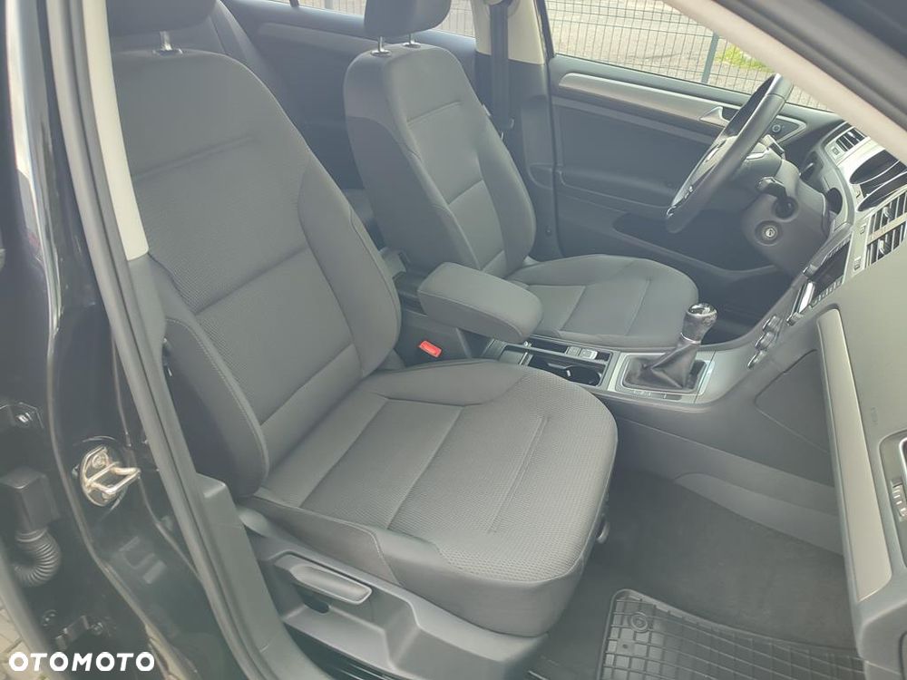 Volkswagen Golf 1.4 TSI BMT Comfortline - 14