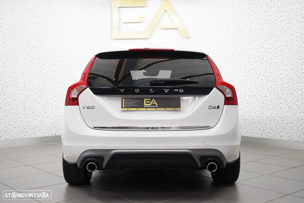 Volvo V60 2.4 D6 R-Design AWD Phev - 13