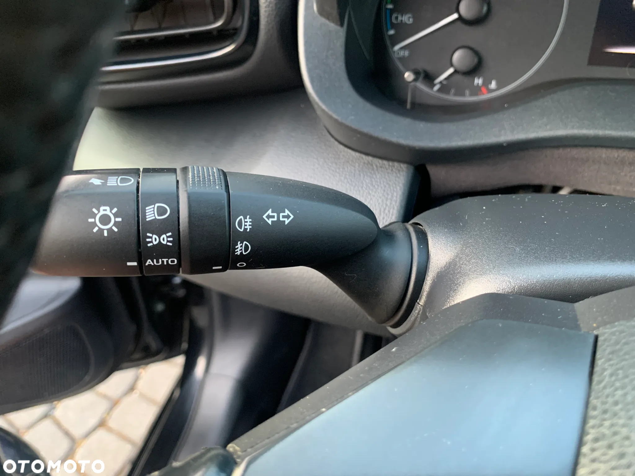 Toyota Yaris Hybrid 1.5 Executive - 29