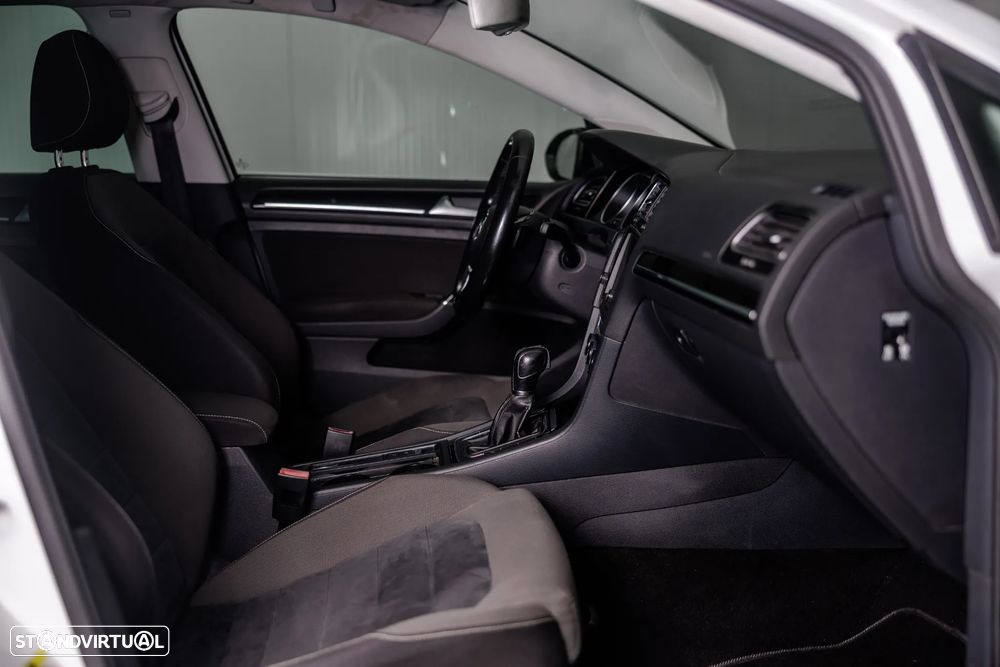 VW Golf 2.0 BlueTDI DSG Comfortline - 12