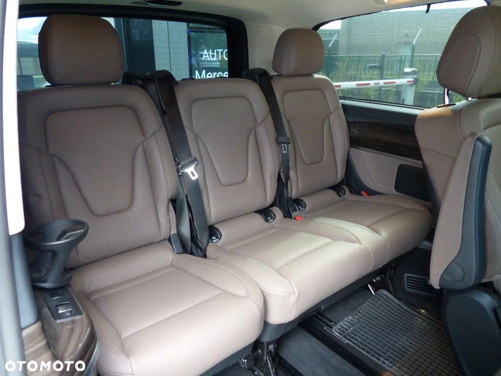 Mercedes-Benz Klasa V 300 d 4-Matic Avantgarde 9G-Tronic (d³ugi) - 21