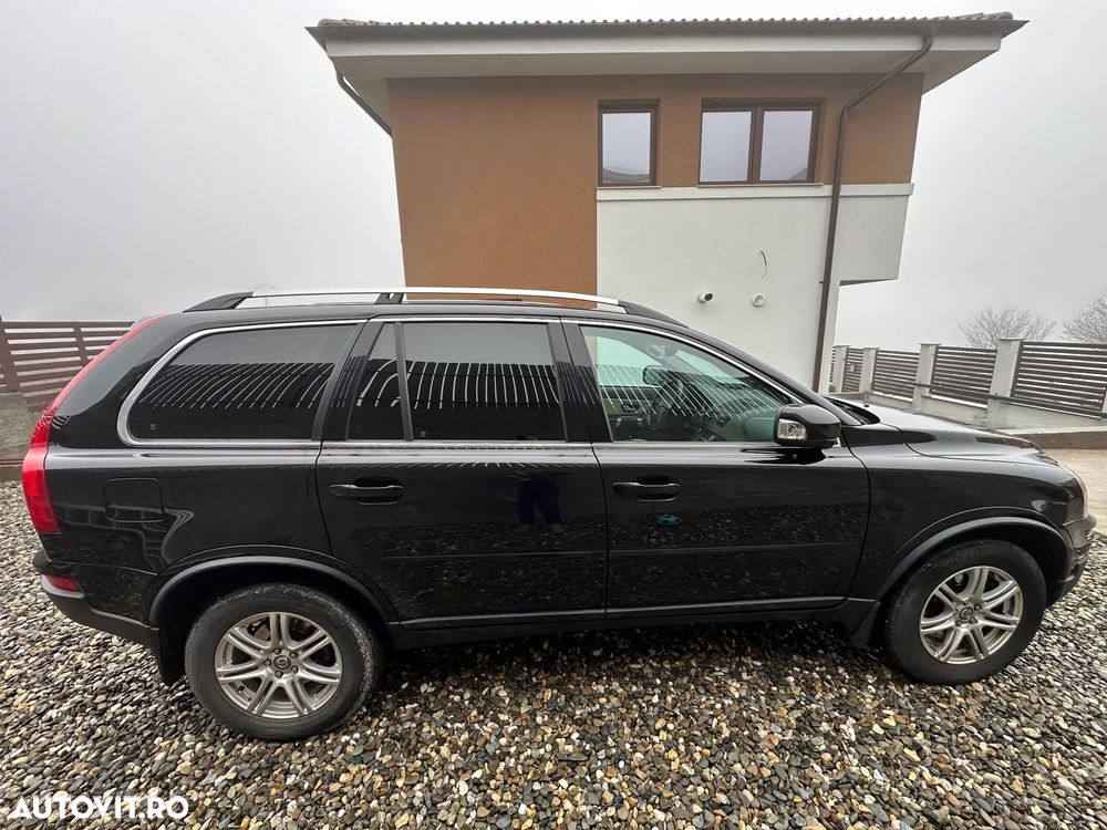 Volvo XC 90 D5 AWD Geartronic Momentum - 4