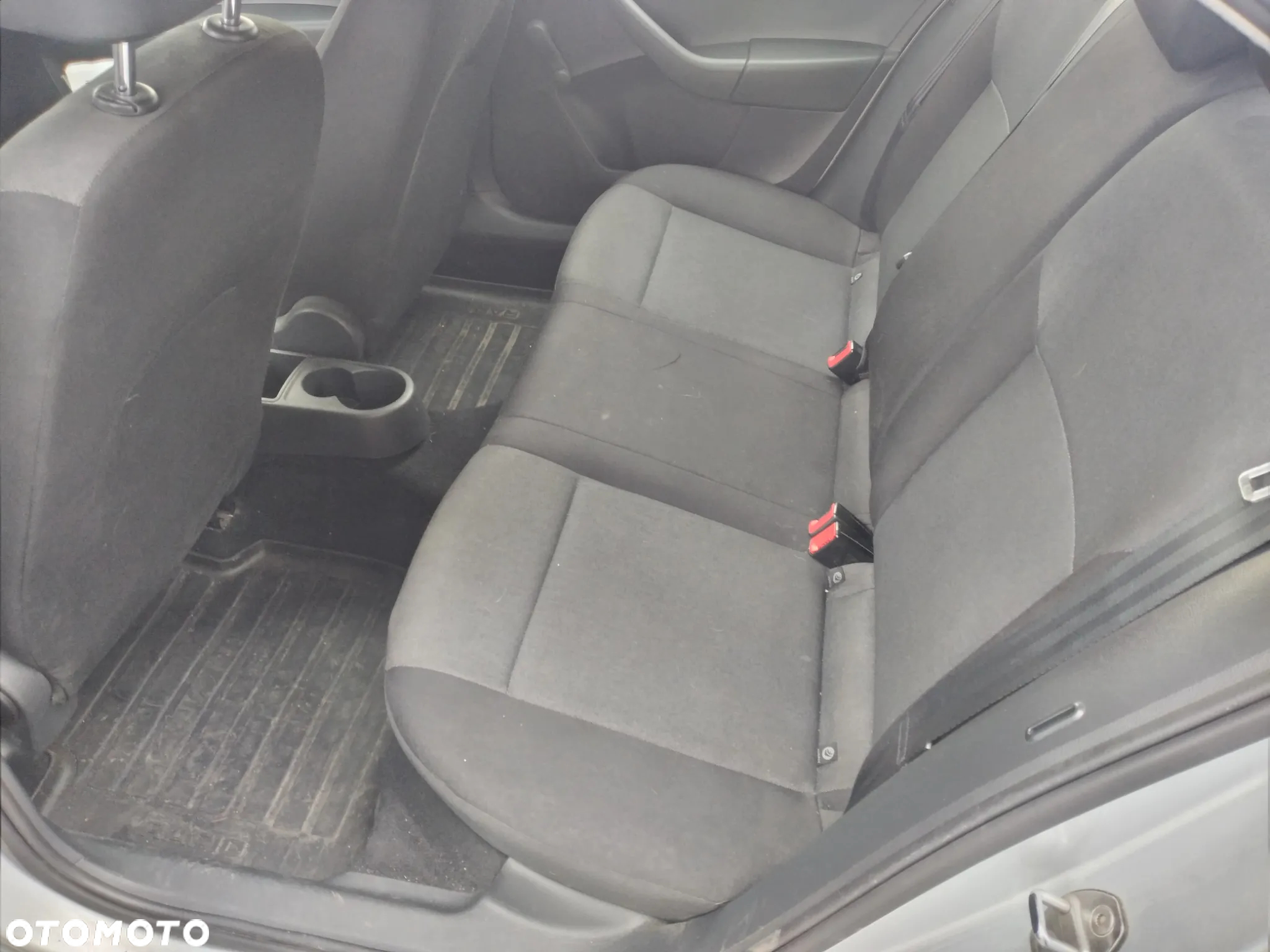 Skoda RAPID 1.2 TSI Active - 9