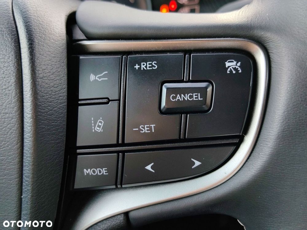 Lexus UX - 25