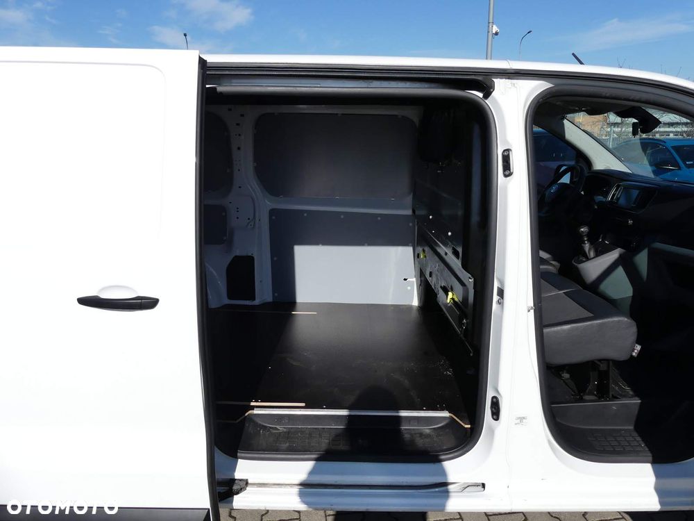 Toyota PROACE 2.0 D-4D LONG 3,1T ACTIVE - 11