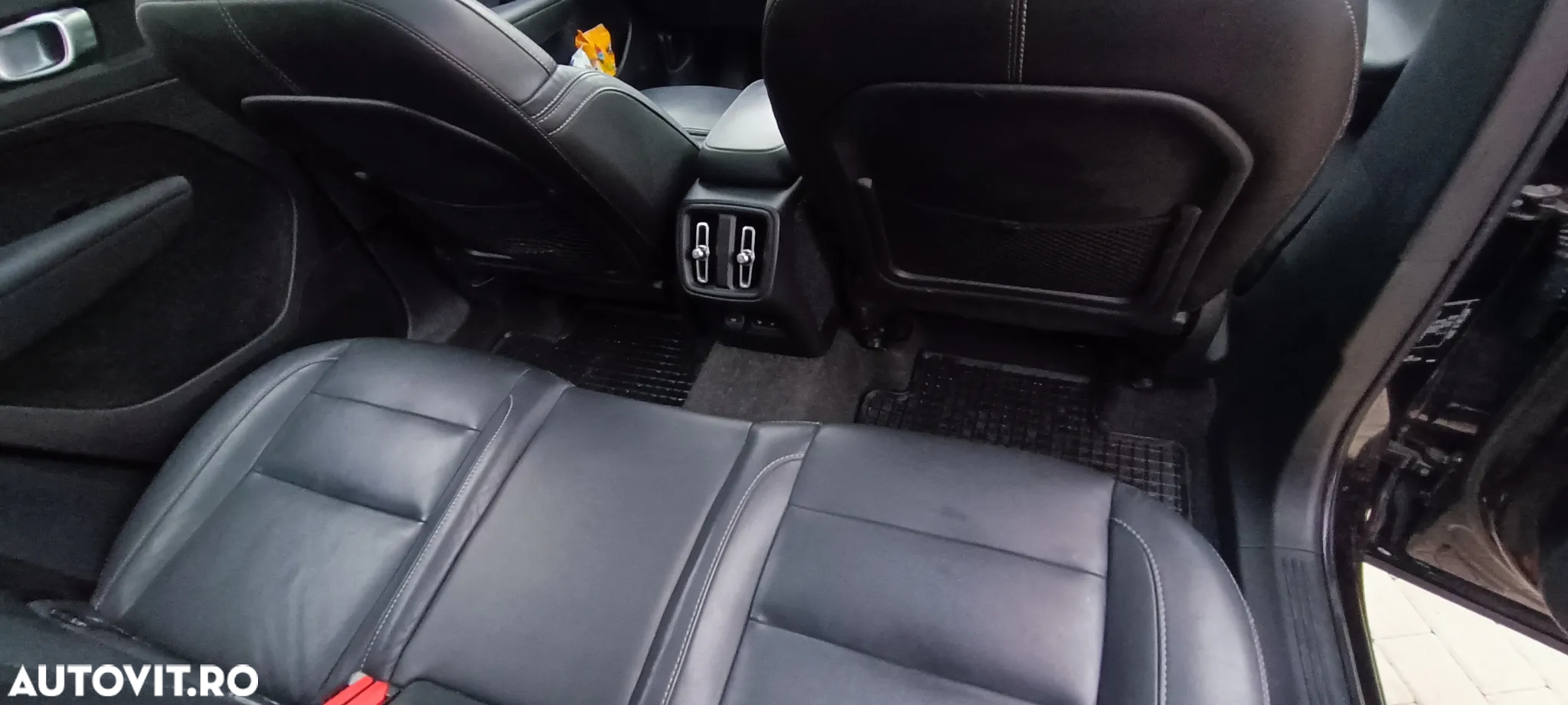 Volvo XC 40 T4 AWD Inscription - 12