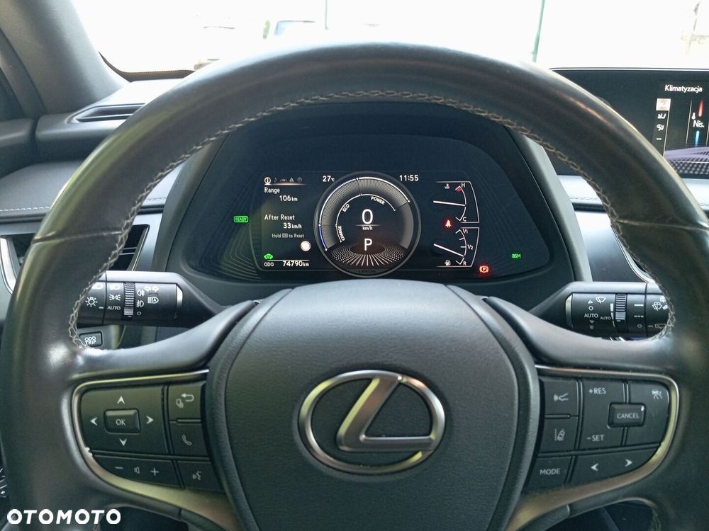 Lexus UX - 14