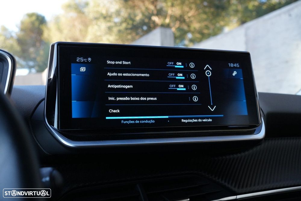 Peugeot 2008 1.2 PureTech Allure Pack - 18