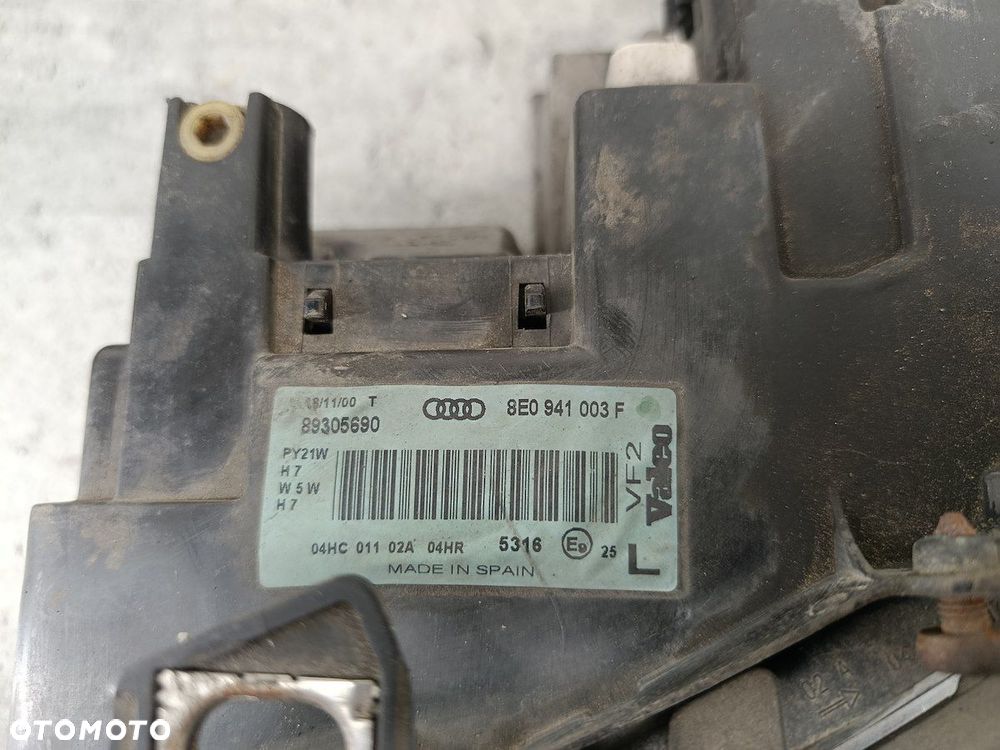 LAMPA PRZÓD LEWA AUDI A4 B6 8E0941003F  89305690 VALEO - 9
