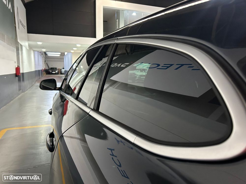 Volvo V60 2.0 D3 R-Design - 13