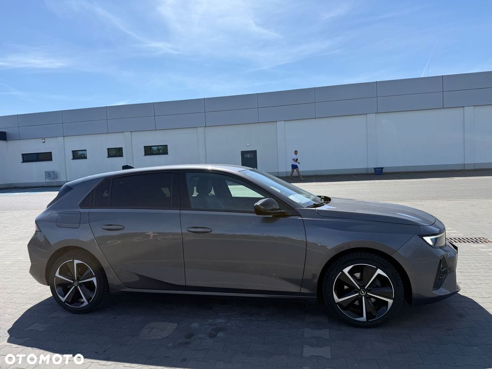 Opel Astra 1.2 Turbo Automatik GS - 4