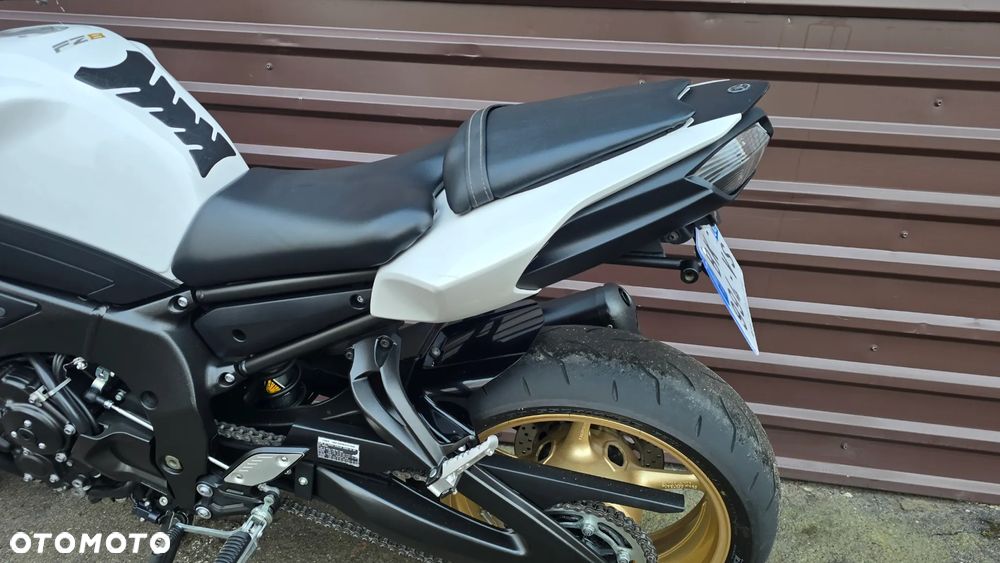 Yamaha FZ8 - 18